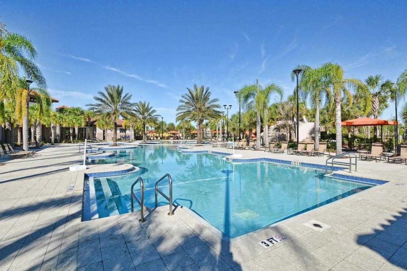 Pool-Jacuzzi Villa 6B Near Disney Davenport! Exterior photo