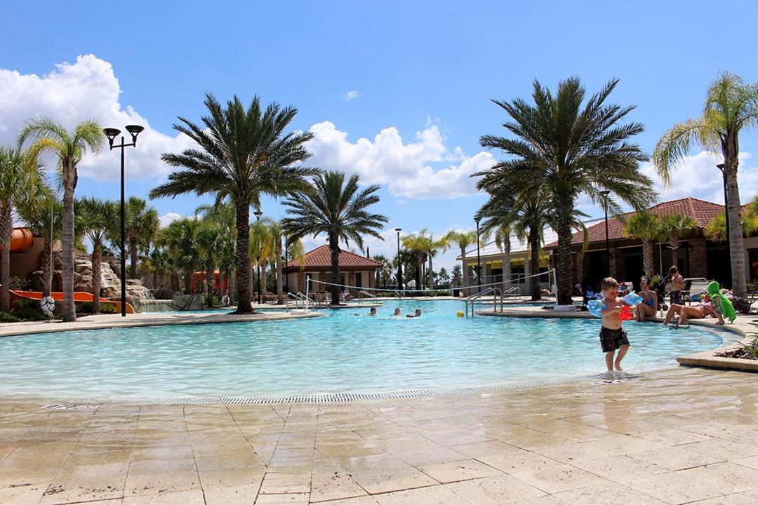 Pool-Jacuzzi Villa 6B Near Disney Davenport! Exterior photo